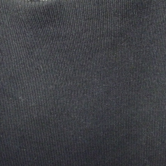 Black and White GEO Circles Top Size 2X - Picture 6 of 8